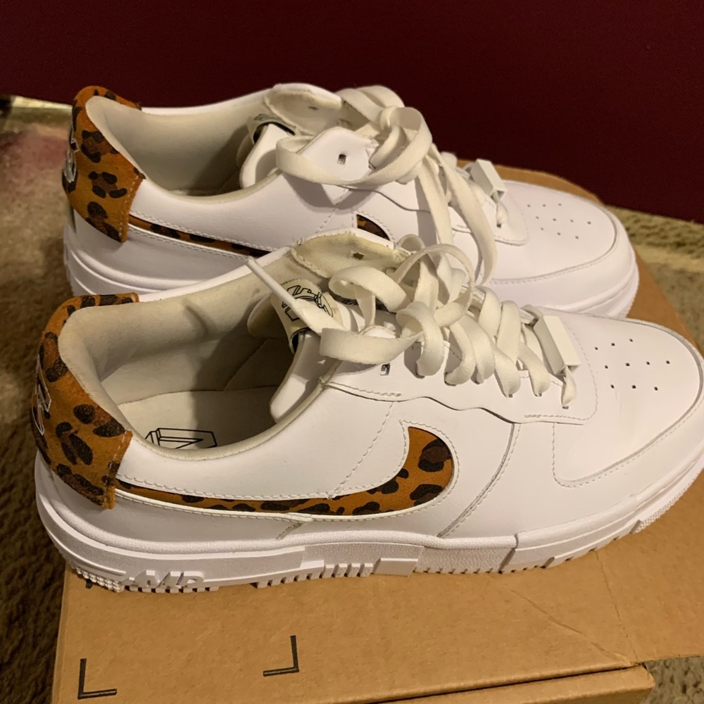 Nike Air Force 1 Pixel SE (Leopard print)